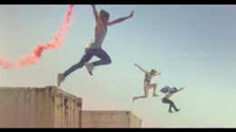 PIES EN EL AIRE